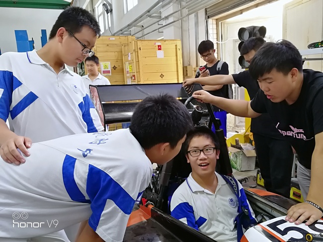 1497246860931363.jpg 赛车真酷.jpg