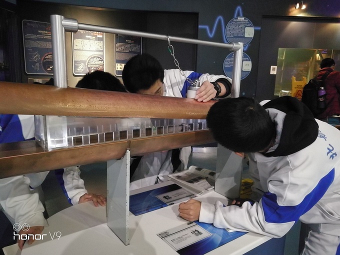 1514187015695474.jpg 会飞的磁铁.jpg